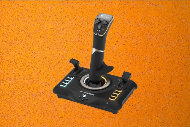 マイクロソフトの推奨モデル：安定性が魅力（型番：VelocityOne Flightstick /TBS-0722-05）